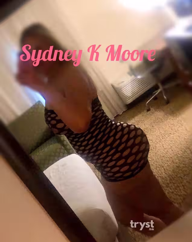 companion Sydney Moore in Cincinnati, OH