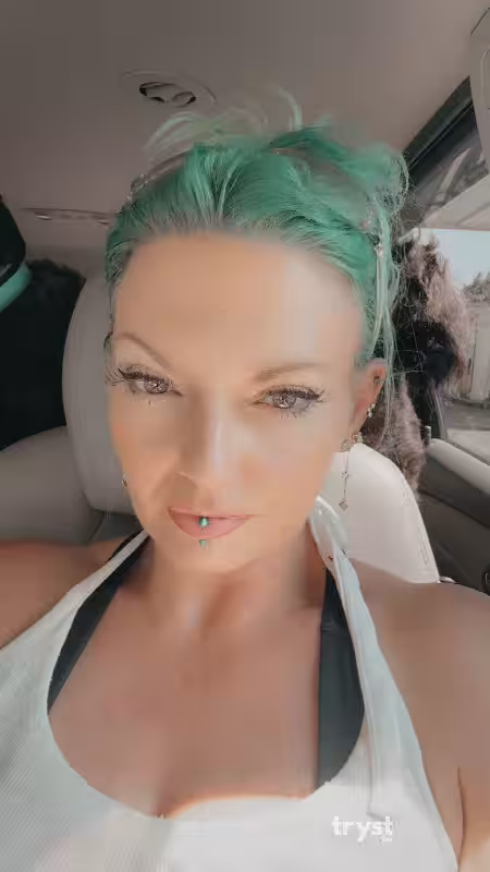 Escort Allie in Johnson City, TN