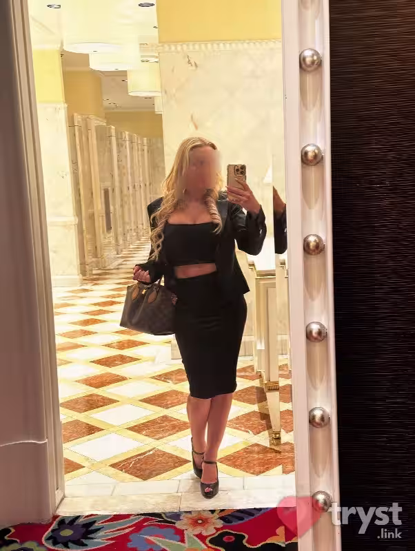 companion/Massage/S&M Elegant Lina in New York City - Manhattan, NY