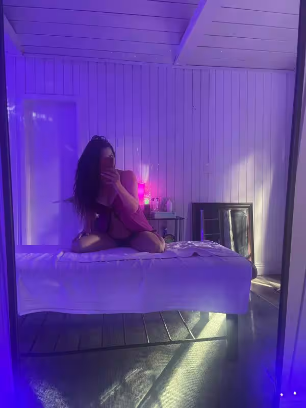 companion/Massage Viktoria in North Hollywood, CA