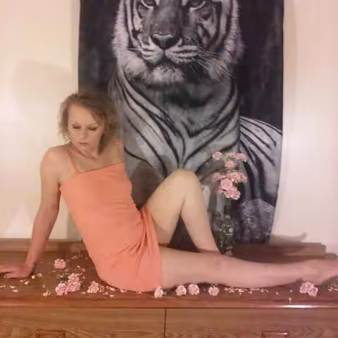 companion/Massage Dixie / Harper in North Olmsted, OH