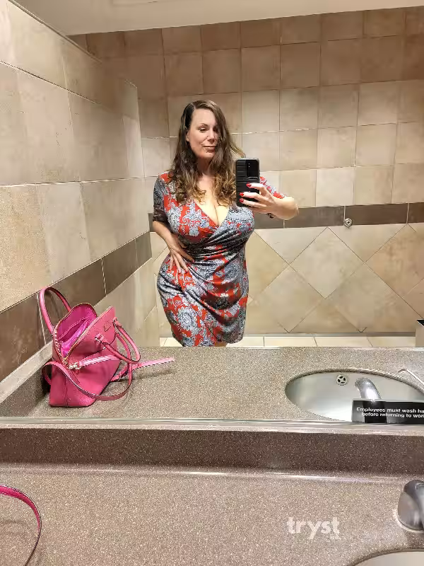 companion/Massage Aphrodite in St. Louis, MO